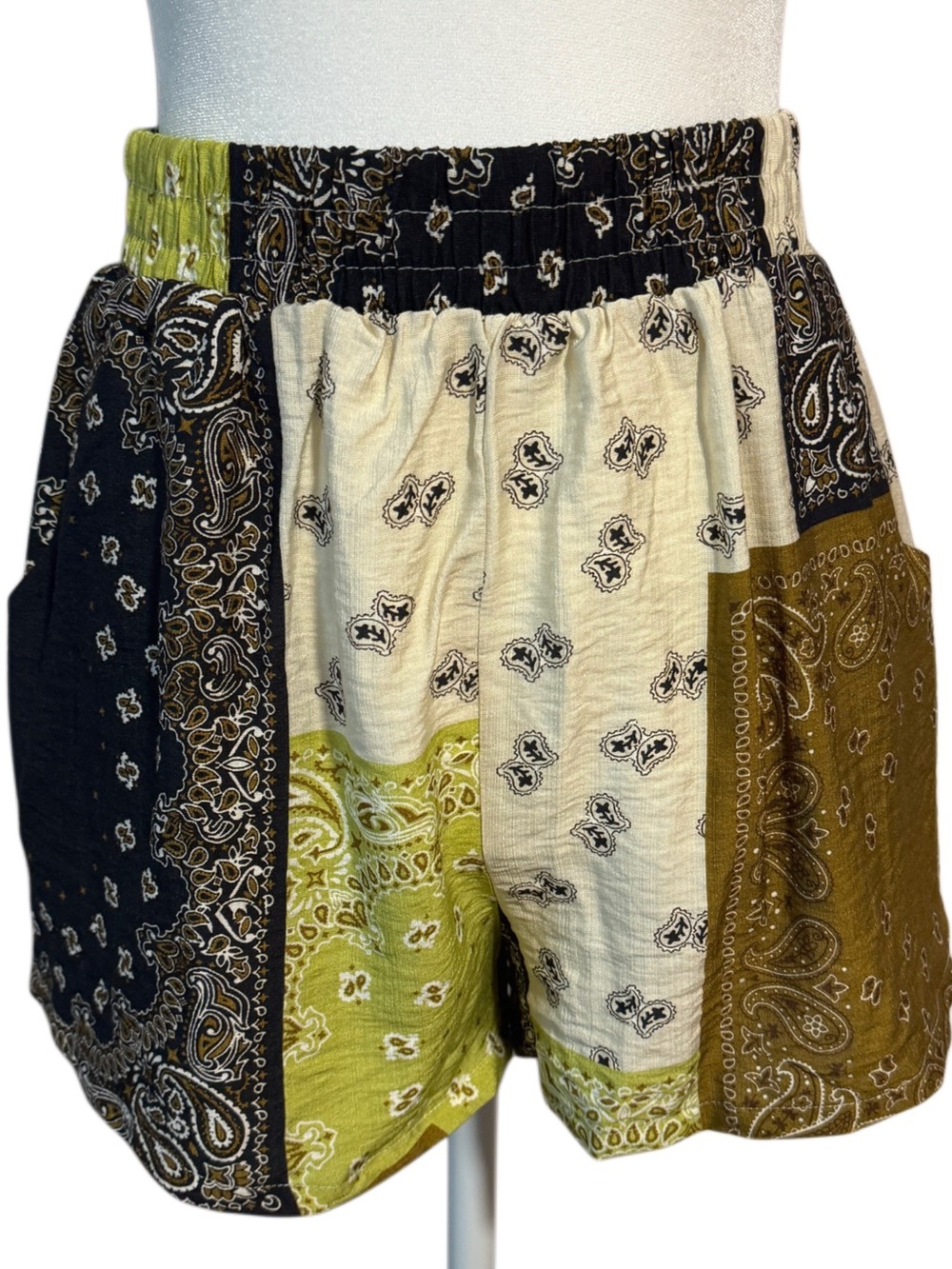 NWT Julia by love J Patchwork Paisley Bandana Shorts S